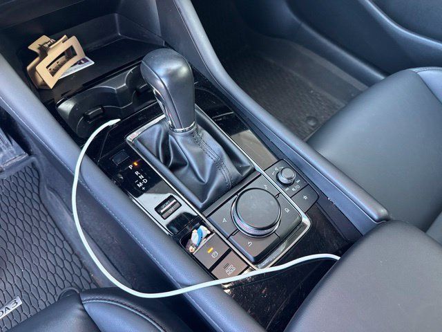 Used 2024 MAZDA MAZDA3 s FWD image 10