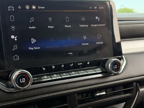 Used 2023 Chevrolet Colorado LT w/ LT Convenience Package II image 17