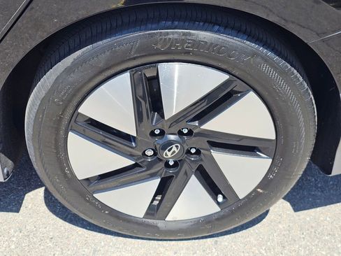 Used 2024 Hyundai Ioniq 6 SE RWD image 9