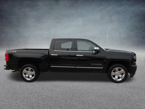 Used 2018 Chevrolet Silverado 1500 LTZ Z71 AWD/4WD image 8