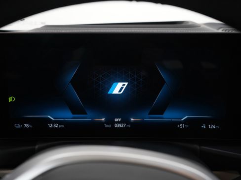 Used 2025 BMW i4 xDrive40i w/ M Sport Package AWD/4WD image 29