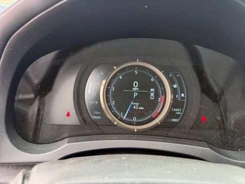 Used 2019 Lexus IS 300 F Sport w/ F Sport Package AWD/4WD image 10