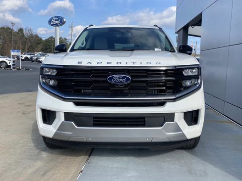 New 2026 Ford Expedition Max Platinum w/ Driver's Package image 9