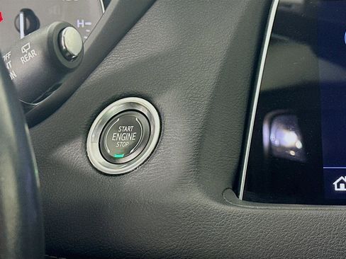 Used 2020 Cadillac XT4 Premium Luxury w/ Technology Package image 17