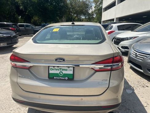Used 2017 Ford Fusion SE w/ Fusion SE Technology Package image 17