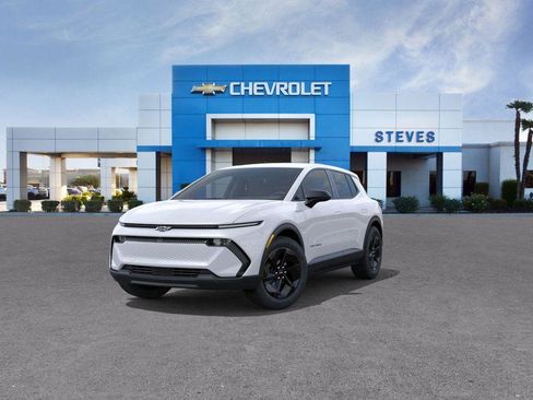 New 2026 Chevrolet Equinox EV LT image 8