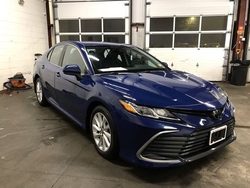 Certified 2023 Toyota Camry LE image 5
