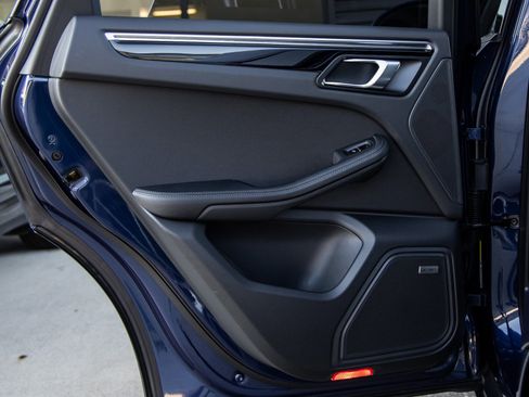 Certified 2026 Porsche Macan image 35