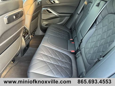 Used 2024 BMW X6 xDrive40i image 31