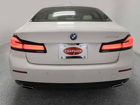 Certified 2023 BMW 530e w/ Premium Package image 4