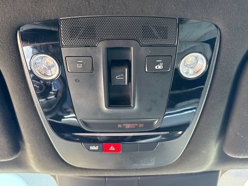 Used 2025 Kia Sorento SX Prestige AWD/4WD image 48