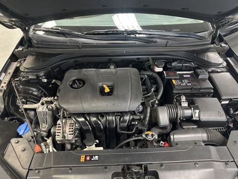 Used 2020 Hyundai Elantra Value Edition FWD image 23