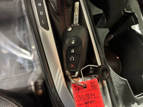 Used 2024 Chevrolet Trax RS image 23