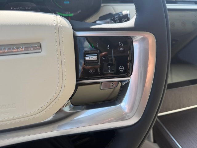 Certified 2026 Land Rover Range Rover SE AWD/4WD image 23