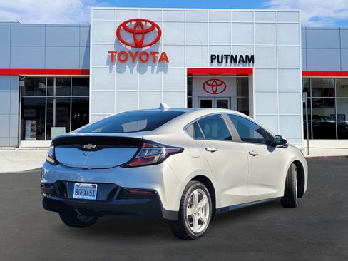 Used 2018 Chevrolet Volt LT image 4