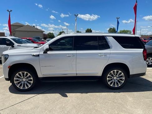 Used 2023 GMC Yukon Denali AWD/4WD image 9
