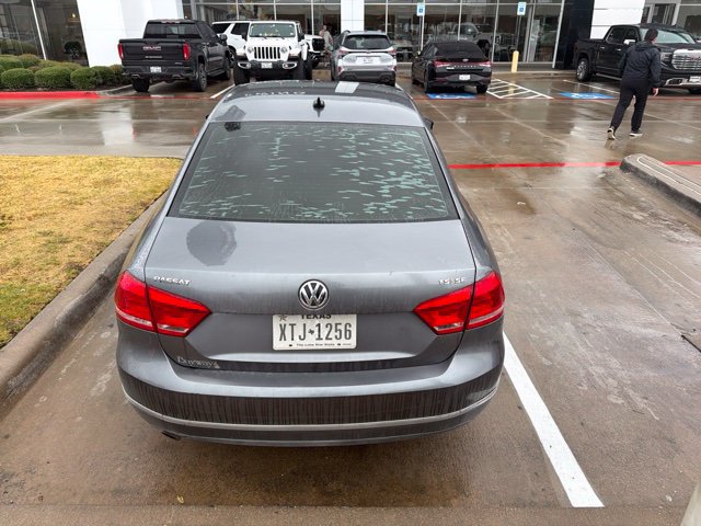Used 2015 Volkswagen Passat 1.8T SE FWD image 6