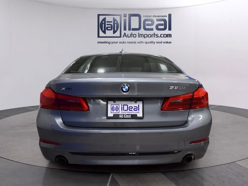 Used 2019 BMW 530i xDrive w/ Premium Package image 3