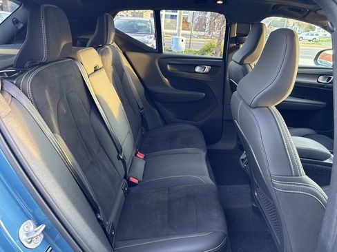Used 2025 Volvo XC40 B5 Plus AWD/4WD image 14