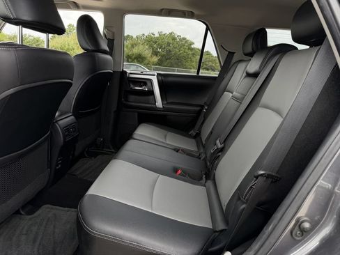 Used 2017 Toyota 4Runner SR5 Premium RWD image 27