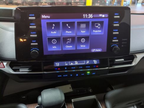 Used 2022 Toyota Sienna LE FWD image 21