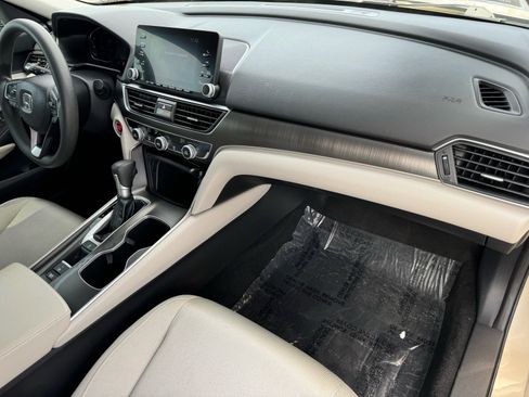 Used 2019 Honda Accord LX image 13
