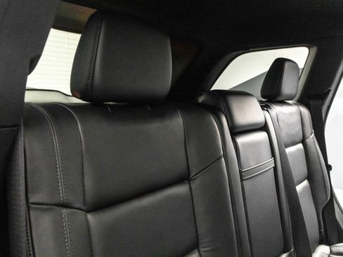 Used 2022 Jeep Grand Cherokee Limited image 37