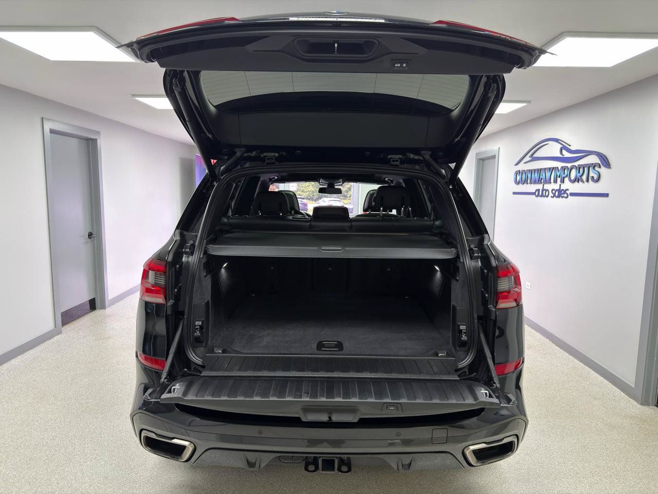 Used 2020 BMW X5 M50i AWD/4WD image 37