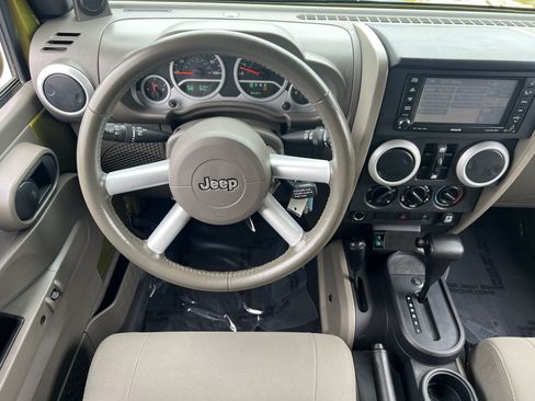 Used 2008 Jeep Wrangler Unlimited Sahara AWD/4WD image 30