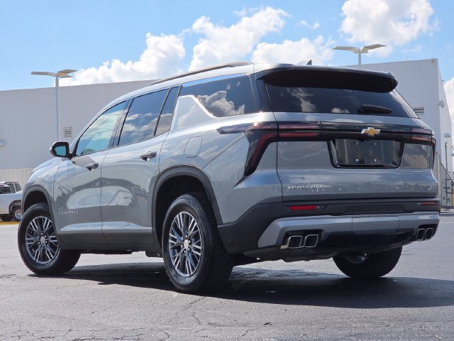 Used 2025 Chevrolet Traverse LT w/ LPO, Floor Liner Package FWD image 15