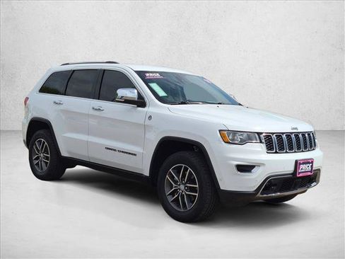 Used 2018 Jeep Grand Cherokee Limited AWD/4WD image 3