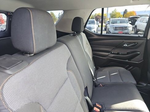 Used 2021 Chevrolet Traverse LS image 21