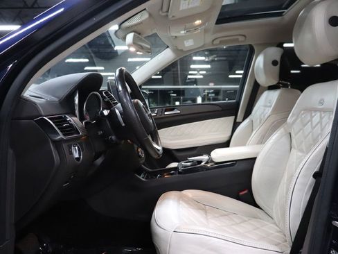 Used 2019 Mercedes-Benz GLS 550 4MATIC w/ Grand Edition Package image 10