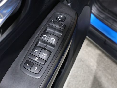 Used 2021 Jeep Cherokee Trailhawk AWD/4WD image 14