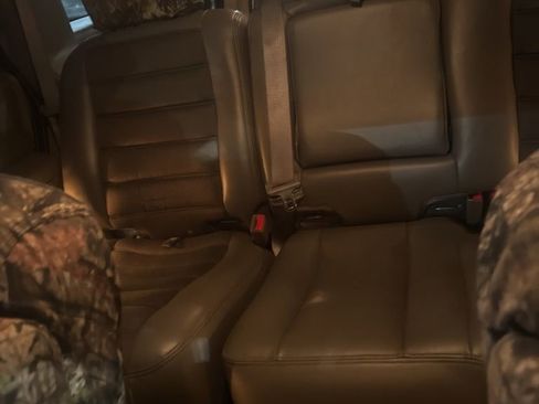 Used 2004 HUMMER H2 w/ Chrome Appearance Package image 3