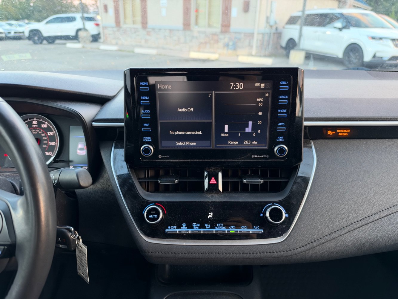 Used 2022 Toyota Corolla SE FWD image 14