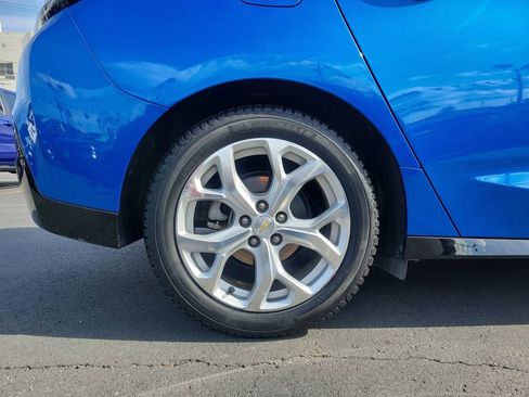 Used 2017 Chevrolet Volt Premier w/ Driver Confidence II Package FWD image 7