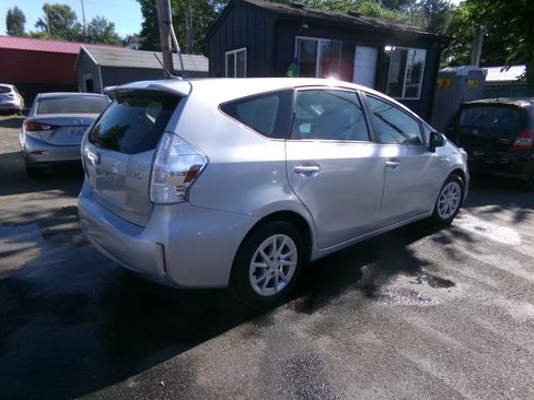 Used 2012 Toyota Prius V Three FWD image 6