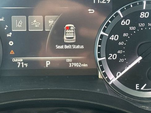 Used 2023 Toyota Highlander LE image 35