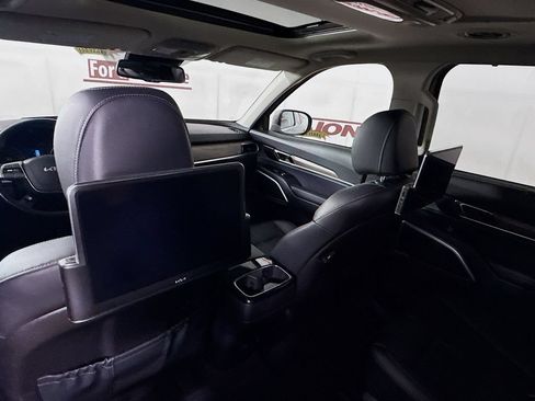 Certified 2022 Kia Telluride EX w/ EX Premium Package AWD/4WD image 13
