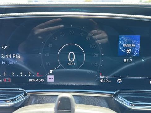 Used 2023 Cadillac Escalade Sport AWD/4WD image 21