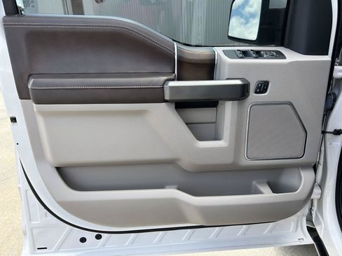 Used 2019 Ford F150 Limited AWD/4WD image 17