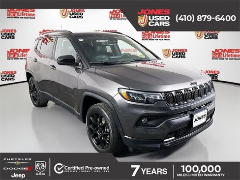 Used 2023 Jeep Compass Latitude w/ Sun and Sound Group AWD/4WD image 1