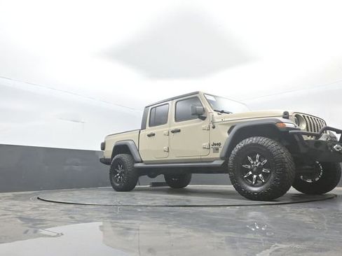 Used 2020 Jeep Gladiator Sport w/ Quick Order Package 24S AWD/4WD image 32