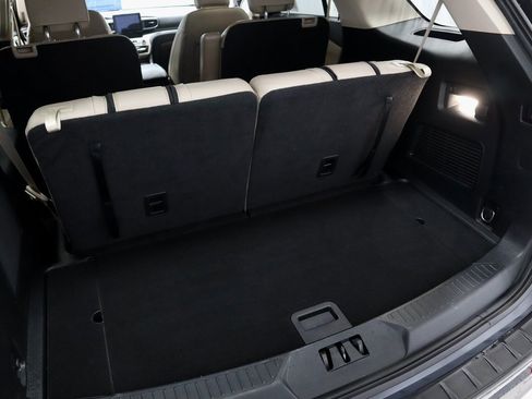 Certified 2022 Ford Explorer XLT w/ Equipment Group 202A image 16