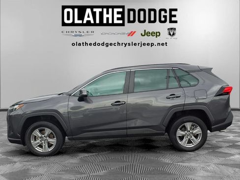 Used 2025 Toyota RAV4 XLE FWD image 18