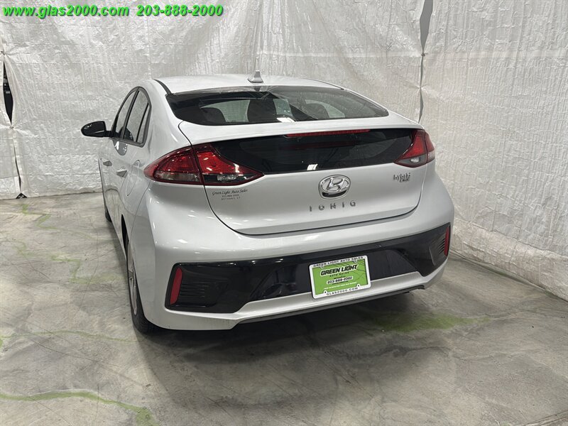 Used 2018 Hyundai Ioniq Blue FWD image 31