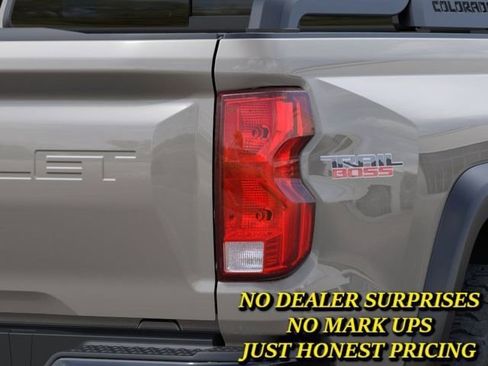 New 2026 Chevrolet Colorado Trail Boss AWD/4WD image 11