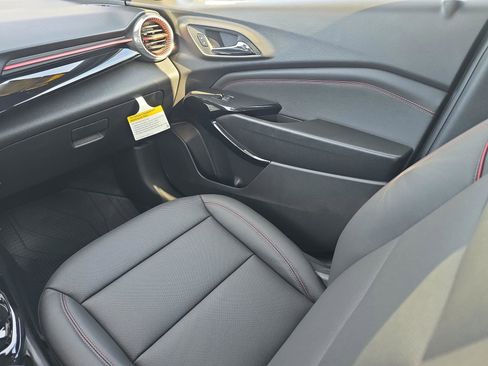 New 2026 Chevrolet Trax RS w/ Sunroof Package image 24