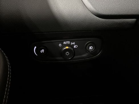 Used 2022 Buick Encore GX Preferred w/ Cold Weather Comfort Package AWD/4WD image 18